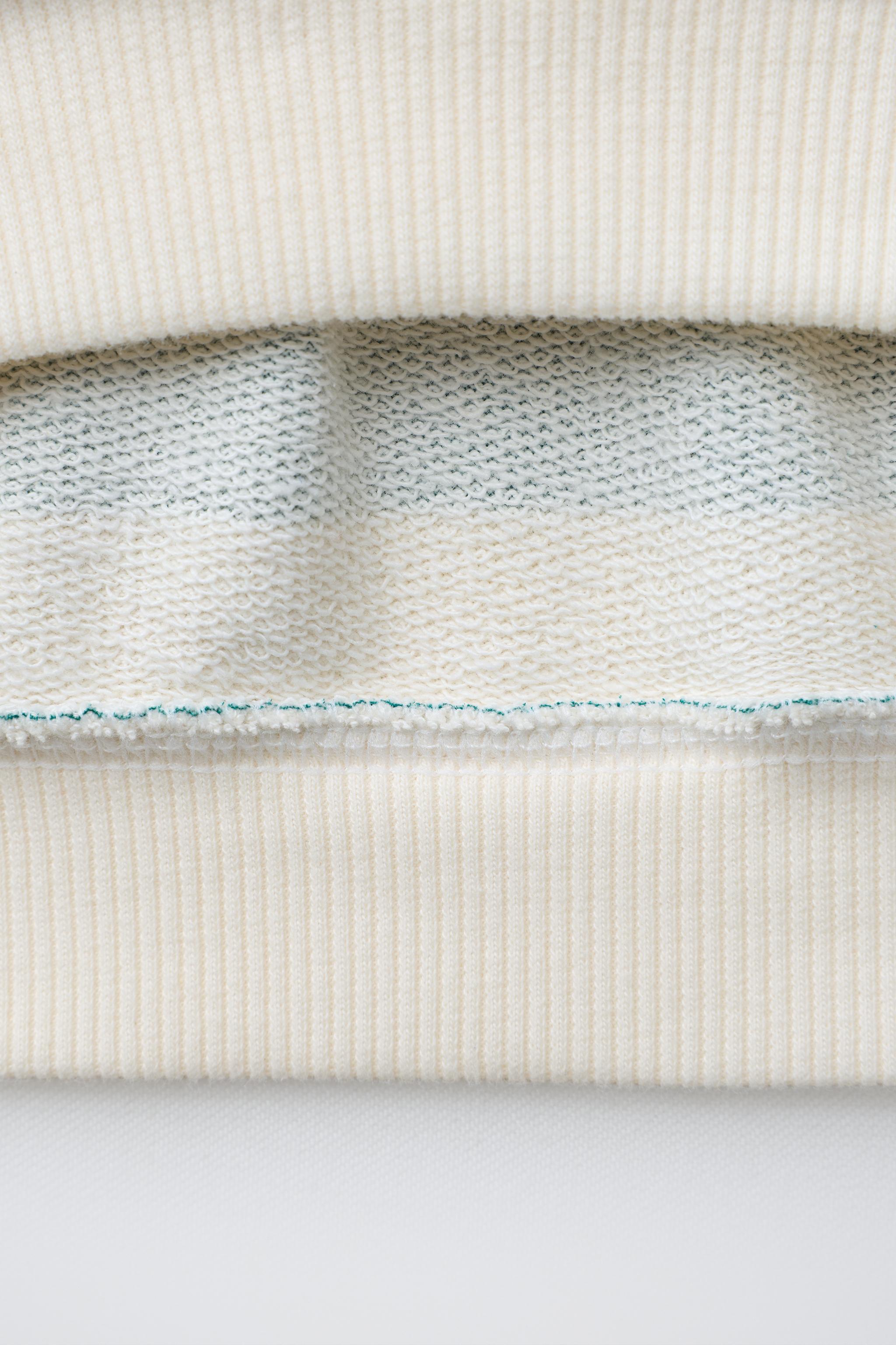 STRIPED SWEATSHIRT